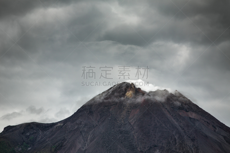 山,墨拉皮火山,爪哇,印度尼西亚,黑云压城,水平画幅,无人,日惹特区,户外,喀拉喀托火山