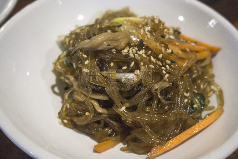 韩式炒粉丝,甘薯,面条,传统,盘子,韩国食物,蔬菜,背景分离,食品,东方食品