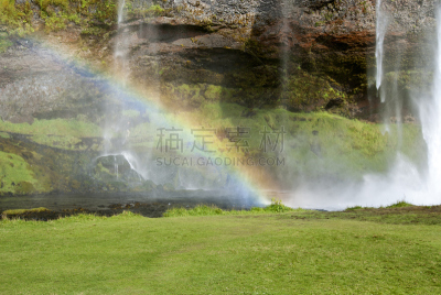 seljalandsfoss waterfall,自然,水,草地,旅游目的地,水平画幅,绿色,岩石,瀑布,无人