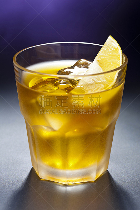 鸡尾酒,一个物体,图像,生锈的,垂直画幅,寒冷,水果,无人,玻璃杯,含酒精饮料