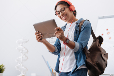 学生,快乐,拿着,药丸,欢乐,dna purification,生物传感器,基因组学,知名动物,智能手表