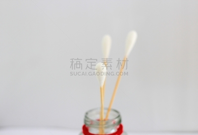 q-tip,棉签,水平画幅,无人,白色背景,健康保健,背景分离,干净,堆,药