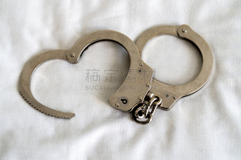 手铐,白色背景,暴力,安全,盗贼,圆形,职权,机敏,男人,图像