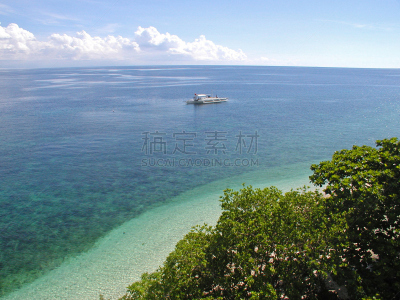岛,海岸线,天空,少量人群,水平画幅,绿色,枝繁叶茂,云,水平线,菲律宾