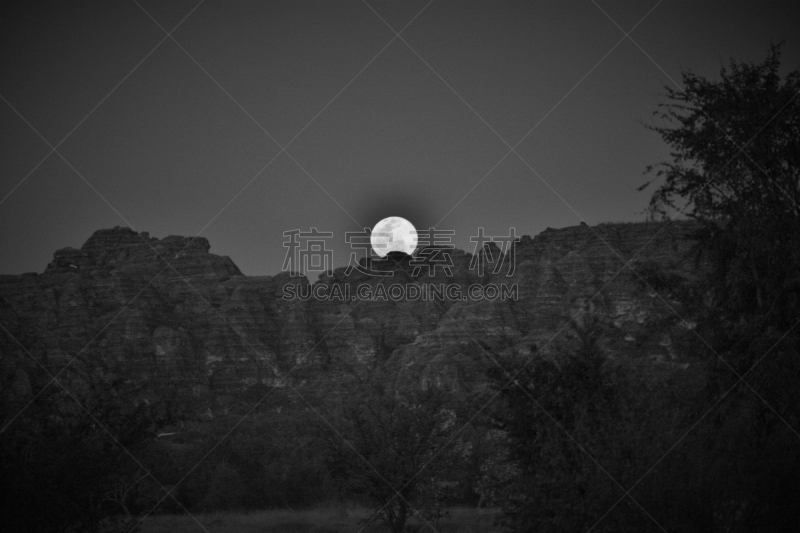 月亮,purnululu national park,西澳大利亚,水平画幅,无人,黑白图片,户外,山脉,摄影,满月