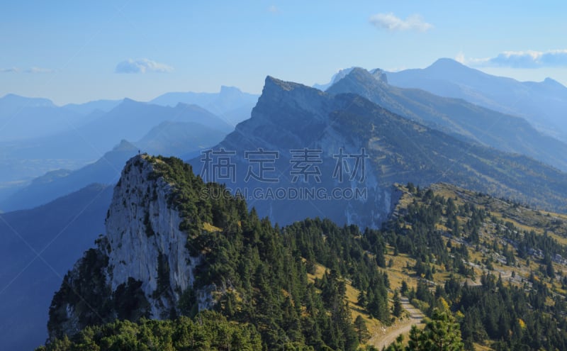 the vercors,悬崖,水平画幅,石灰石,户外,山,阿尔卑斯山脉,小路,风景,法国