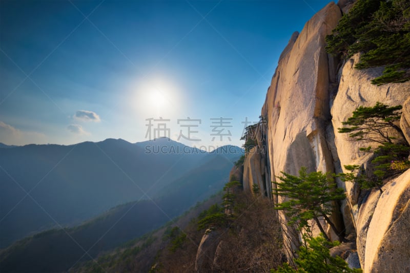 韩国,岩石,国家公园,雪岳山,云,著名景点,巨石,朝鲜半岛,松树,植物