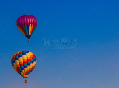热气球,两个物体,飞艇,洞,充气筏,风,休闲活动,水平画幅,无人,气球