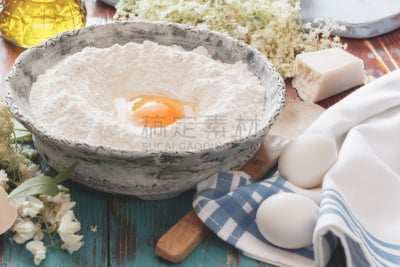 炸果饼,金合欢树,接骨木树,仅一朵花,萨姆布卡酒,叶绿体基粒,可食用花,蛋清,配方,主食
