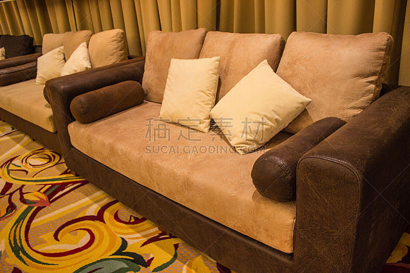 沙发,地毯,住宅房间,褐色,水平画幅,纺织品,装饰物,家具,舒服,软垫