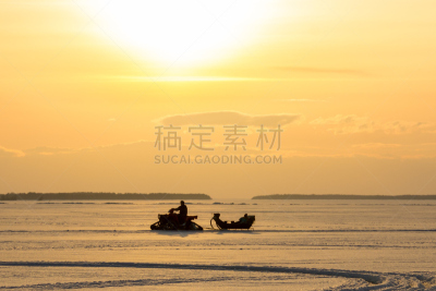 雪上汽车运动,男人,天空,水平画幅,夜晚,雪,无人,偏远的,户外,运动