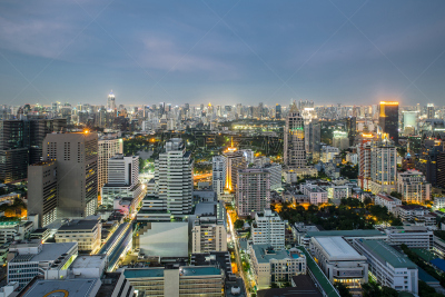 夜晚,现代,商务,曼谷,城市,沙吞,silom,水平画幅,泰国,都市风景