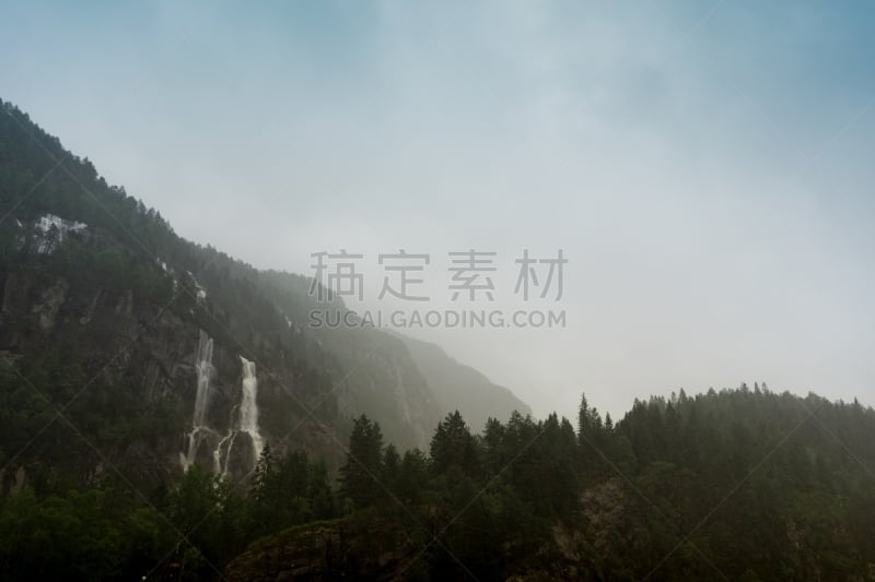 峡湾,山脉,森林,在之间,卑尔根,瀑布,平流层,挪威,云景,云