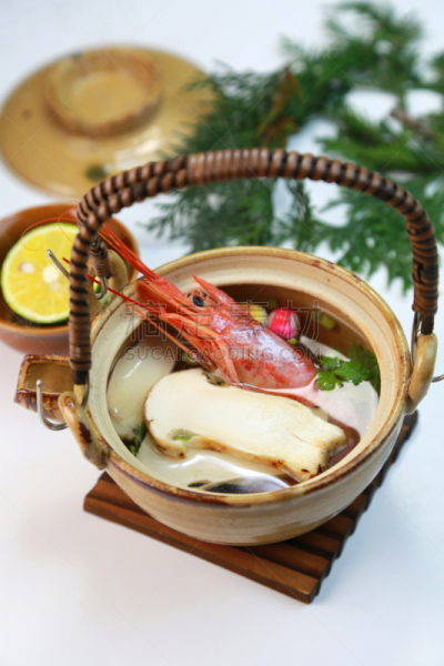 日本松茸蘑菇,松茸,垂直画幅,汤,秋天,无人,2015年,日本食品,摄影