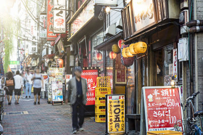 人,商店标志,日文,日语,新宿区,灯笼,东京,中等数量人群,水平画幅