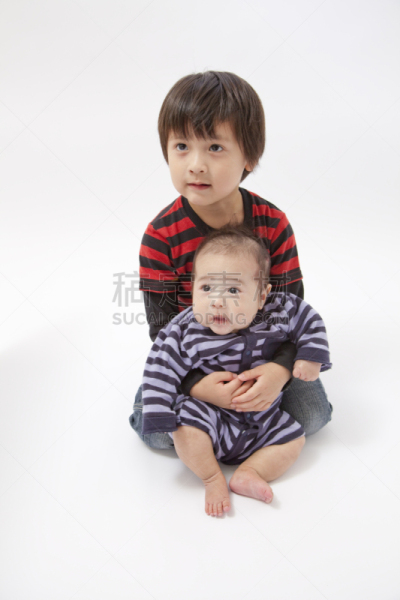 兄弟,垂直画幅,紧握双手,可爱的,拳头,仅日本人,性格,人,婴儿,男性