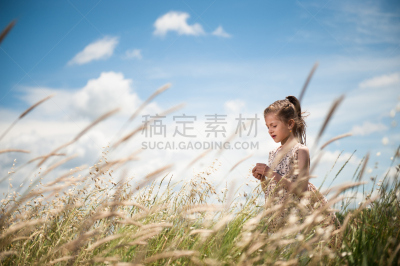 田地,连衣裙,仅一个女孩,自然美,男性美,天空,梦想,裸麦,俄亥俄河,巴黎时装周