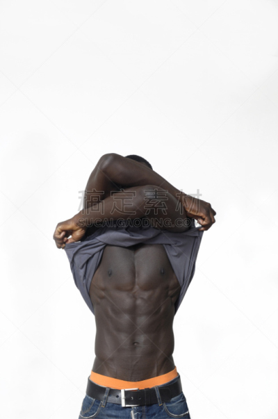 男性,健美身材,脱衣舞男,开始按钮,垂直画幅,人类肌肉,牛仔裤,非裔美国人,运动,衬衫