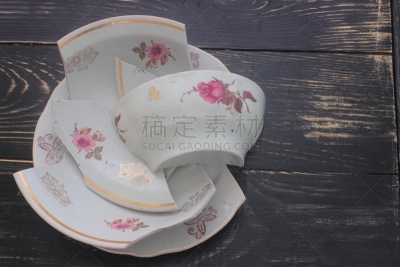 裂片,餐具,水平画幅,木制,无人,家庭生活,组物体,损坏的,家务,盘子