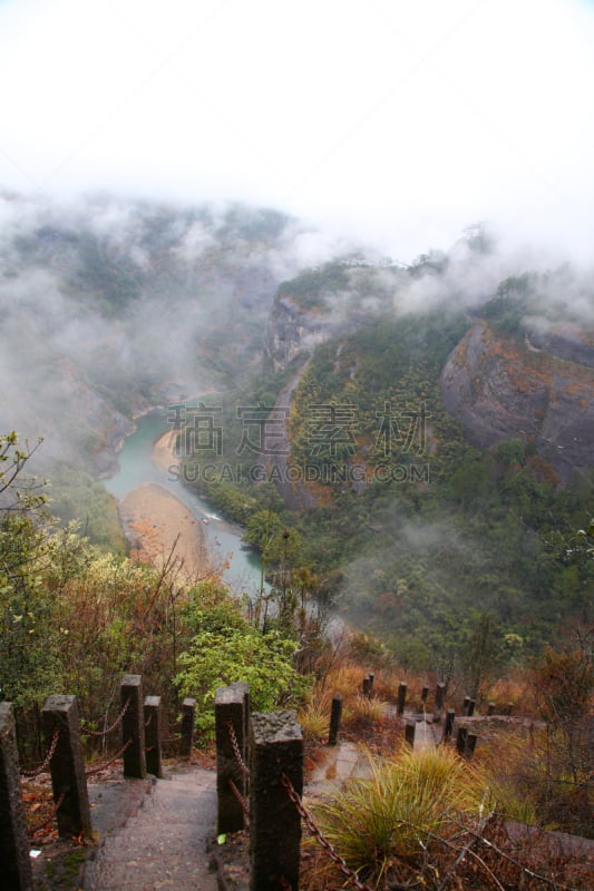 山,中国,武夷山,福建省,喀斯特,垂直画幅,天空,留白,东亚,旅行者