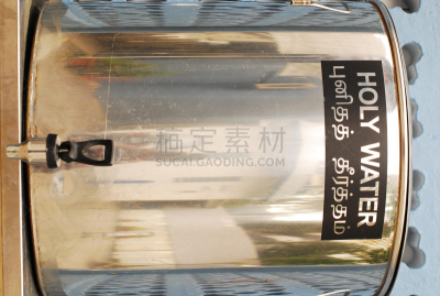 圣水,两种语言,泰米尔,垂直画幅,水,灵性,无人,背景分离,金属