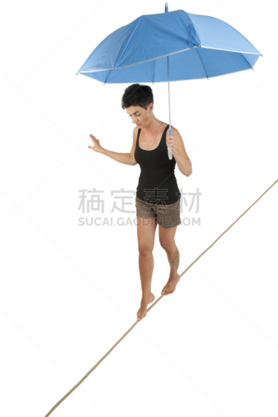 伞,女人,绳子,垂直画幅,机敏,艺术家,高视角,白人,仅成年人,危险