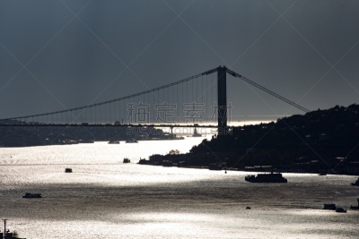 İstanbul Boğaz’ı Anadolu ve Avrupa yakasını birleştiren köprü manzarası