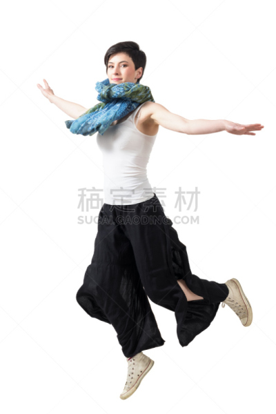 青年人,女性,动作,停止手势,宽腿裤,女人头巾,披肩,垂直画幅,风,休闲活动