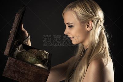卵,女人,拿着,金色头发,盒子,龙,背景分离,青年女人,头发,想法