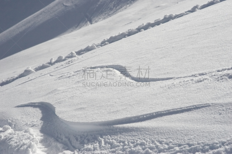 波形,两个物体,水平画幅,纹理效果,雪,无人,雪板,俄罗斯,白色,高处