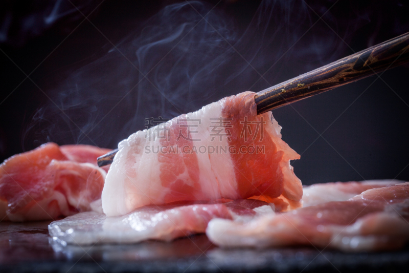 热,猪肉,格子烤肉,水平画幅,生食,膳食,涮涮锅,肉,餐馆,烤的