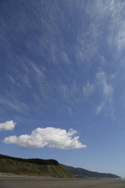 云,在上面,自然,垂直画幅,天空,宁静,地形,山,无人,夏天
