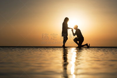 无边际泳池,浪漫,水,天空,留白,水平画幅,游泳池,伴侣,夏天,户外