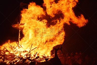 维京人,传统节日,勒威克,设得兰群岛,燃烧的火炬,水平画幅,夜晚,人群,苏格兰,照明设备