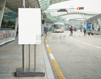班车,机场,空白的,建筑外部,展架,候车亭,交通信号灯操纵台,布告栏