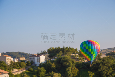 热气球,气球节,航空业,风,休闲活动,水平画幅,无人,半空中,气球,户外