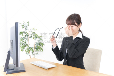 干的,人的眼睛,痛苦,女商人,半身像,仅成年人,疲劳的,日本人,表情符号,过度劳累