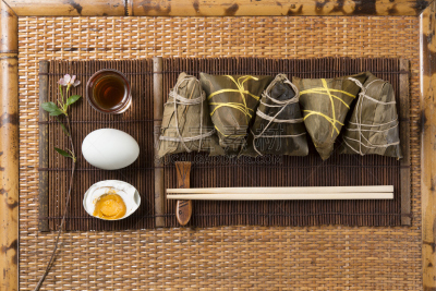 粽子,米饺子,咸蛋,中国米酒,鸭蛋,端午节,礼节,点心,饺子,餐垫