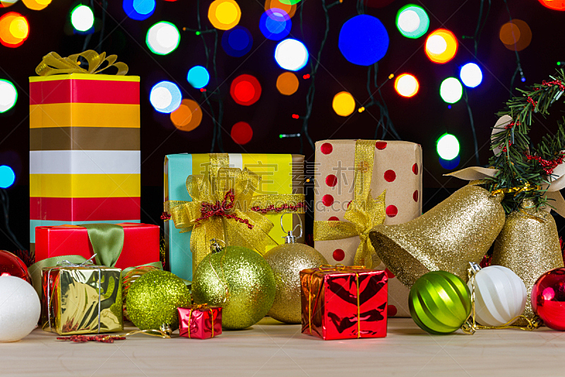 圣诞装饰物,包装纸,水平画幅,蝴蝶结,球体,白色,缎带,照明设备,一个物体