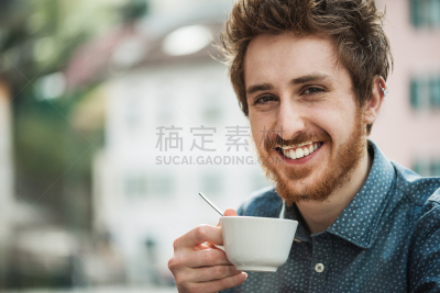 润须,乐趣,男人,小胡子,卡布奇诺咖啡,芳香的,茶水间,牛奶,湿,工间休息