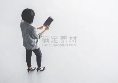 商务,女人,顶部,使用平板电脑,都市风景,安全检查,高跟鞋,黑发,办公室,留白