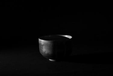 碗,侘寂美,茶道,绿茶,水平画幅,无人,陶瓷工艺品,黑白图片,摄影