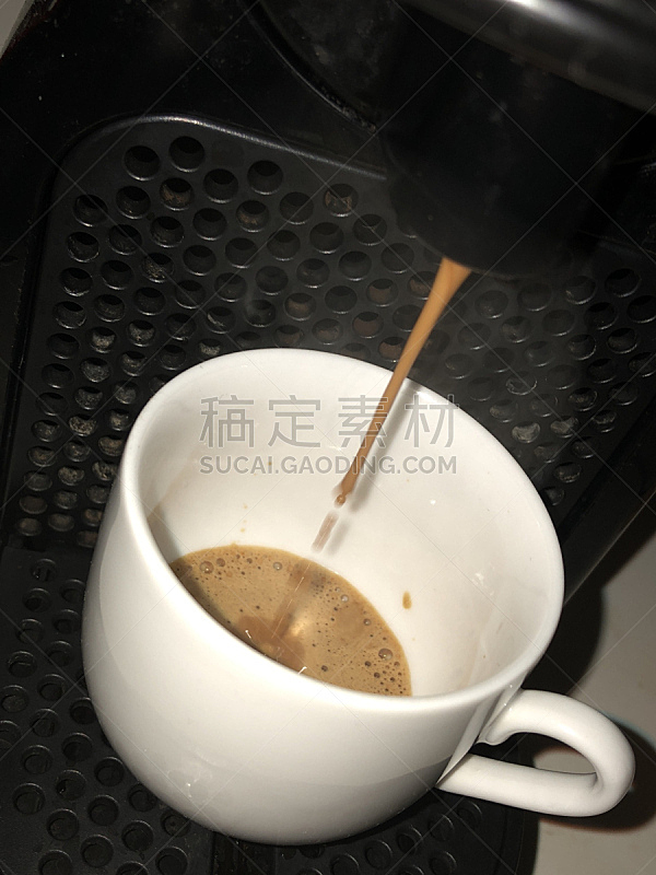 杯,浓咖啡,垂直画幅,烤咖啡豆,褐色,咖啡店,芳香的,无人,热饮,早晨
