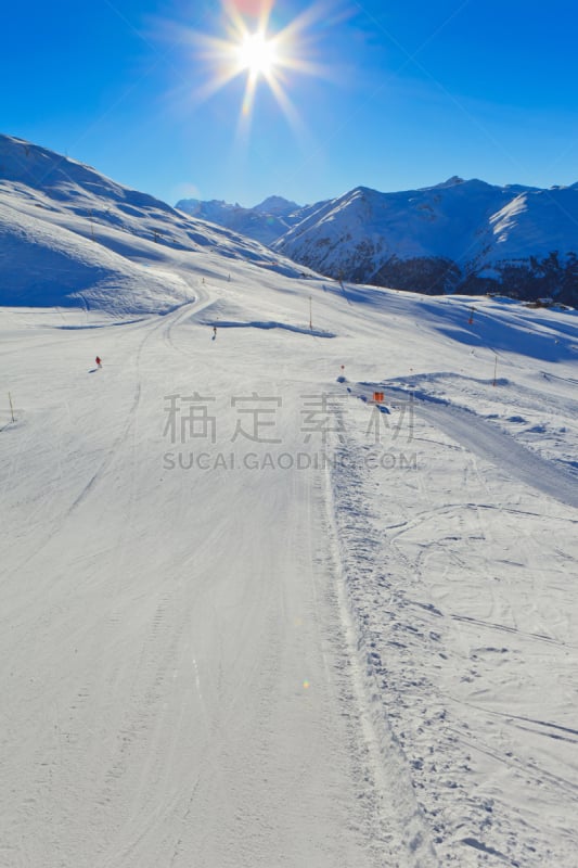 滑雪场,丽晖谷,滑雪痕,滑雪缆车,空中缆车,垂直画幅,天空,留白,雪,白色