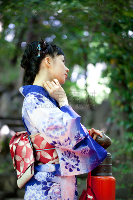 便装和服,日本人,女人,衣服,垂直画幅,优美,美人,夏天,户外,仅成年人