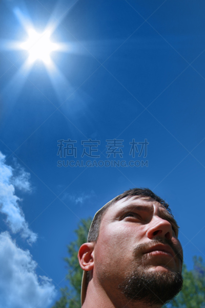 太阳,垂直画幅,晒黑,天空,夏天,视网膜,特写,男性,仅男人,仅成年人