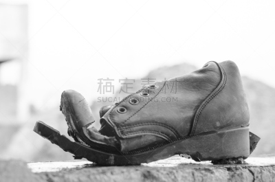古老的,靴子,撕破的,褐色,鞋底,水平画幅,风化的,皮革,户外,石材