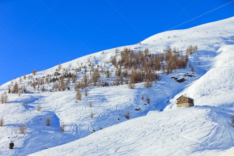 小的,房屋,多洛米蒂山脉,滑雪痕,天空,留白,水平画幅,山,雪,滑雪坡