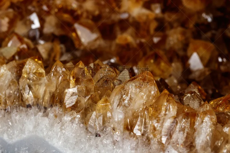 矿物质 黑色背景 石材 大特写 石英岩 背景分离 华贵 小的 石英 贵重宝石图片素材下载 稿定素材