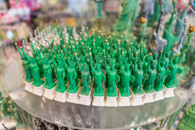 自由女神像,纪念品,商店,埃利斯岛,燃烧的火炬,纽约,纪念碑,天空,新的,水平画幅